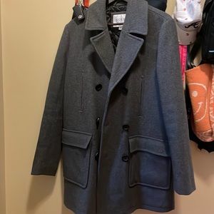 Excellent condition coat. Very warm. Guess size medium .